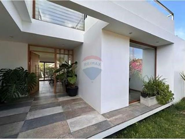 Arriendo de Casas en Concón | Hermosa casa en lomas de montemar 5 Dormitorios por CLP 2500. 00