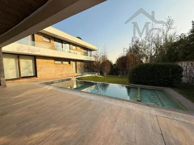 Casas en arriendo en Colina | Casa en arriendo de 5 dorm + estar. Chicureo Colina 5 dormitorios por CLF 82.00