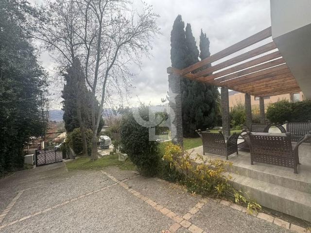 Casas en arriendo en Las Condes | Arriendo Casa en la Foresta de Apoquindo Las Condes 5 dormitorios por CLF 121.00