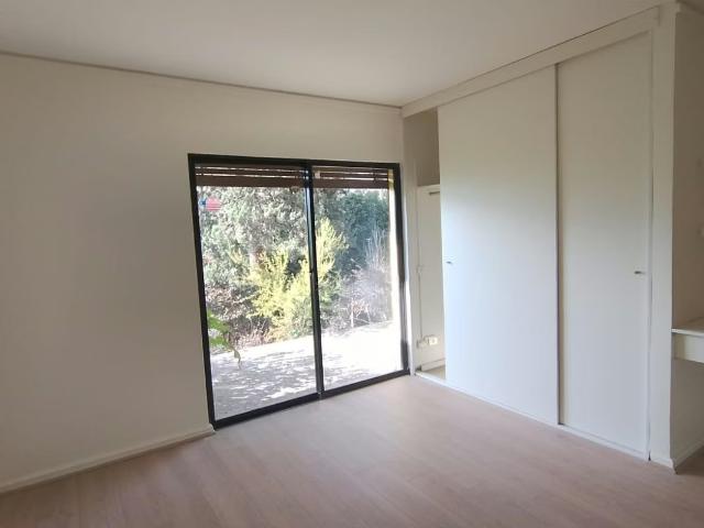 Casas en arriendo en Lo Barnechea | Casa colonial en condominio privado. 8 dormitorios por CLF 130.00