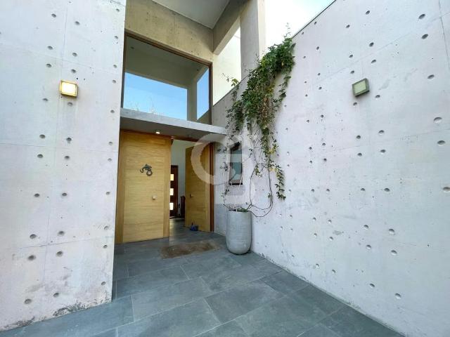Casas en arriendo en Lo Barnechea | Espectacular casa Santuario del Valle 5 dormitorios por CLF 145.00