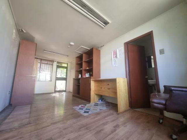 Arriendo de Casas en Los Ángeles | Arriendo casa oficina al frente de UC en Los Angeles 4 Dormitorios por CLP 1500. 00