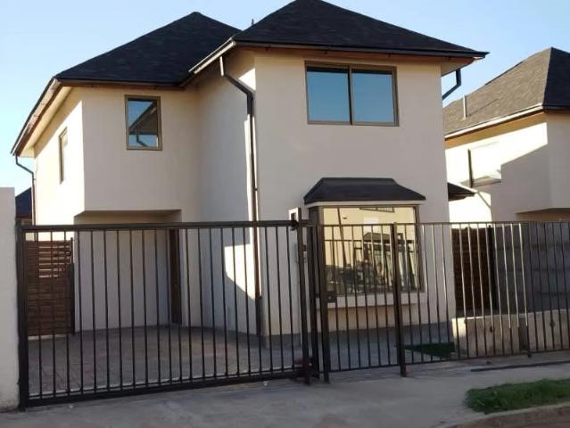 Casas en arriendo en Machalí | Casa BRISAS DE MACHALI 4 dormitorios por CLP 850000.00