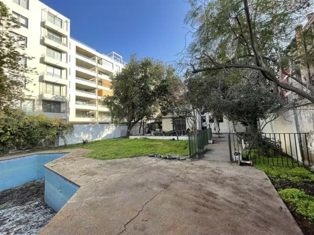 Casas en arriendo en Providencia | Casa con Patente Comercial en Providencia 8 dormitorios por CLF 150.00