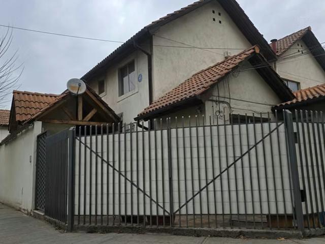 Casas en arriendo en Quilicura | 1723 dormitorios por CLP 1200. 00