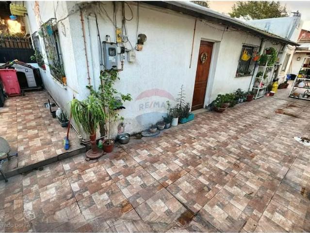 Casas en arriendo en Recoleta | Espectacular casa en venta con dpto independiente 5 dormitorios por CLP 1200. 00