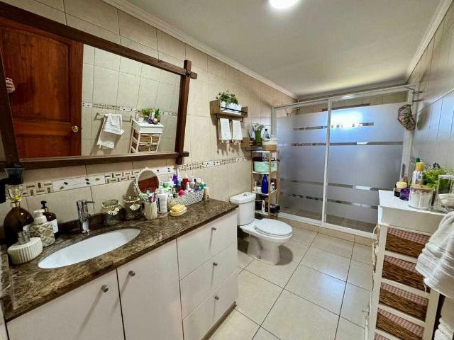 Casas en arriendo en San Pedro de la Paz | Arriendo Casa 5D 4B 2E 1 Quincho 1743 dormitorios por CLP 2500. 00