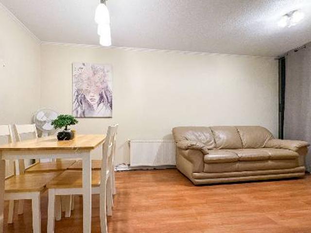 Arriendo de departamento en hermoso barrio residencial en LA