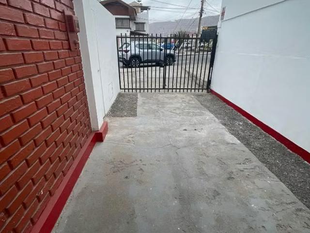 Departamentos en arriendo en Antofagasta | Casa Playa Blanca, domicilio comercial. 4 dormitorios por CLP 1700. 00