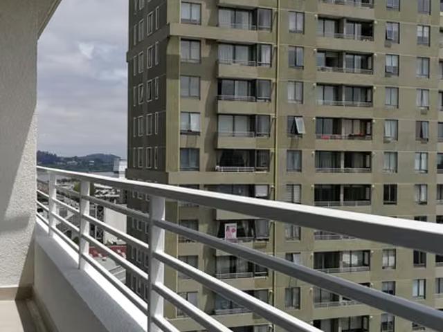 Arriendo de Departamentos en Concepción | Luminoso departamento central, muy asoleado. Estacionamiento. 1 Dormitorios por CLP 470000.00