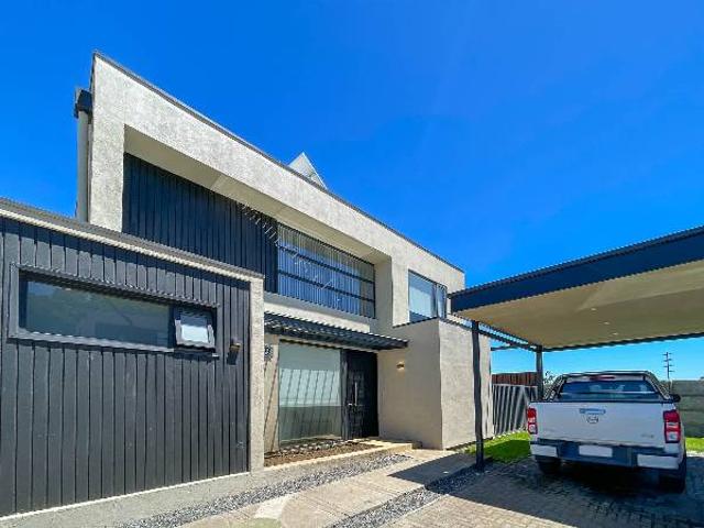 Arriendo de hermosa casa en exclusivo condominio en Los Ang