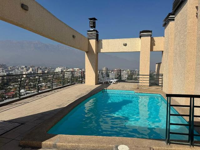 Arriendo depto a pasos de metro manquehue, las condes