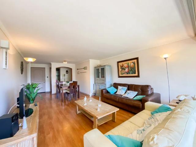 Arriendo depto amoblado 3 dorm. en el corazón de reñaca