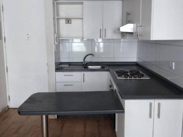 Arriendo Depto. Estación Central, Metro Ecuador