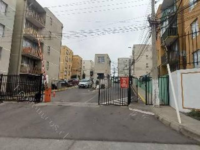 Arriendo depto segundo.piso cercano.Hospital y puerto