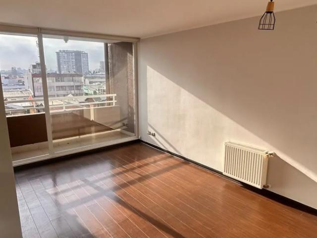 Arriendo departamento 3d 2b con estacionamiento salas 445