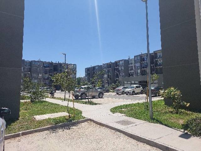 Arriendo departamento 2 dormitorios con estacionamiento