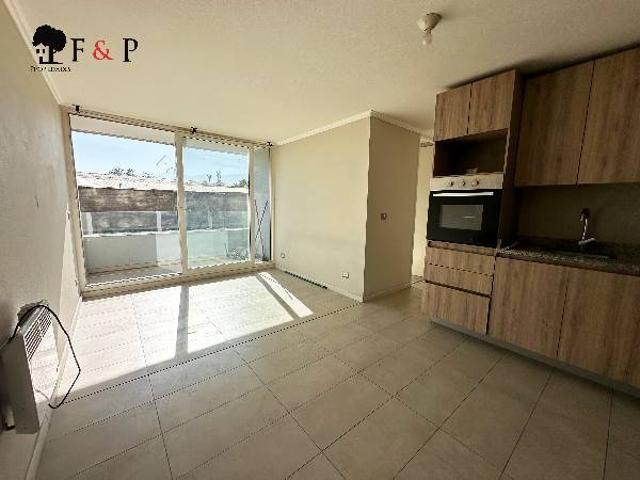 Arriendo departamento 2 dormitorios, metro Plaza Chacabuco