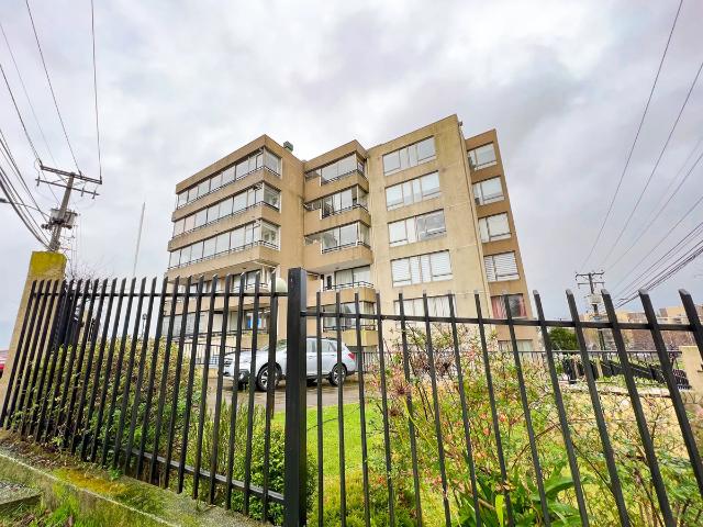 Arriendo departamento con gg.cc, lomas de san sebastian
