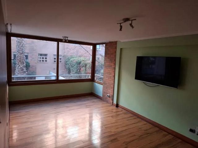 ARRIENDO DEPARTAMENTO CON PATIO DE 4 DORMITORIOS
