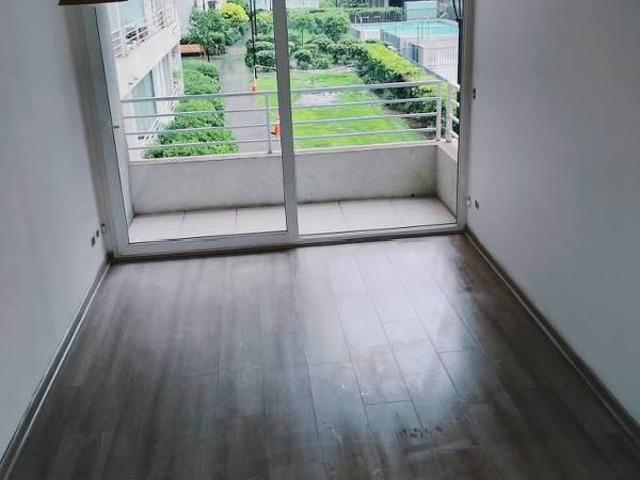 arriendo departamento a pasos de estacion de metro