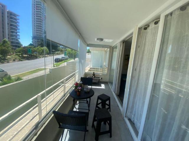 Arriendo departamento dos dormitorios amoblado