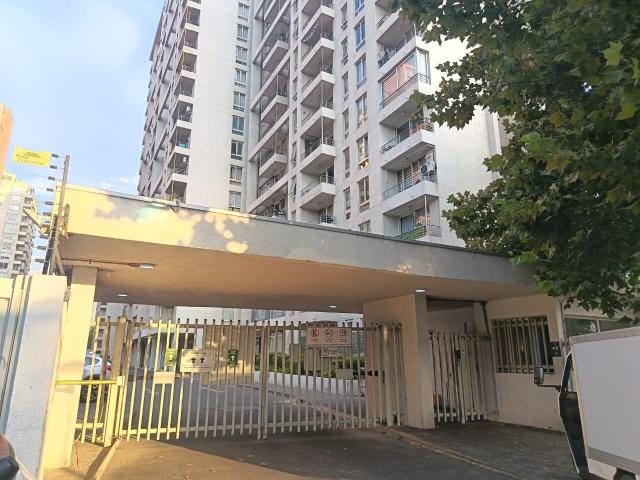 Arriendo departamento en Avenida Macul, 2d 2b+estac. y bodega