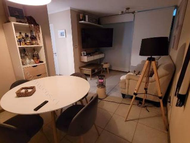 Arriendo departamento en segundo piso