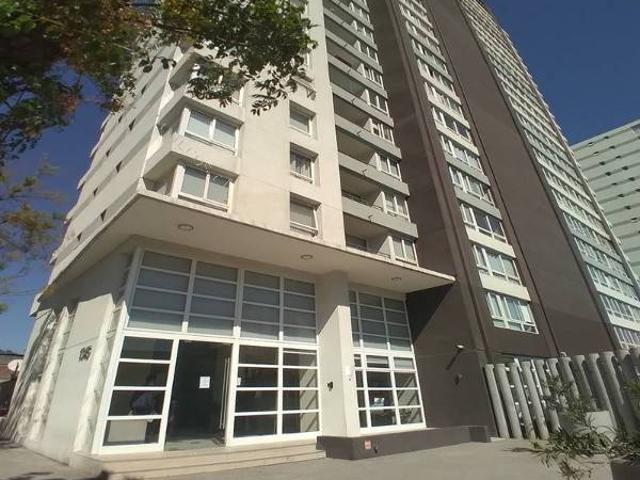 Arriendo departamento Frente Hospital Clinico U Chile