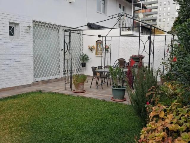 Arriendo departamento independiente escuela militar condes