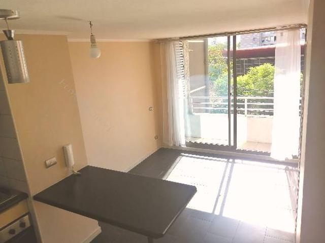 Arriendo departamento metro Lourdes
