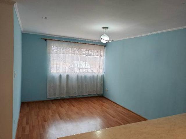 Arriendo departamento primer piso por año corrido