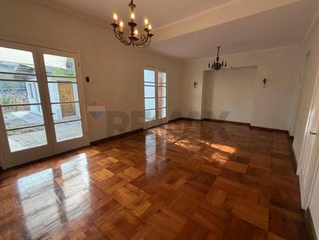 Arriendo dos casas independientes calle sucre