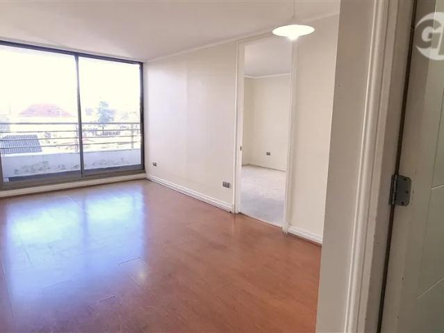 Arriendo dpto. a pasos u. de c. 1 dorm. 1 baño 1 estacionam