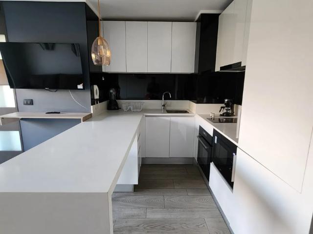 Arriendo dpto amoblado 1d 1b est bod /cantagallo las condes