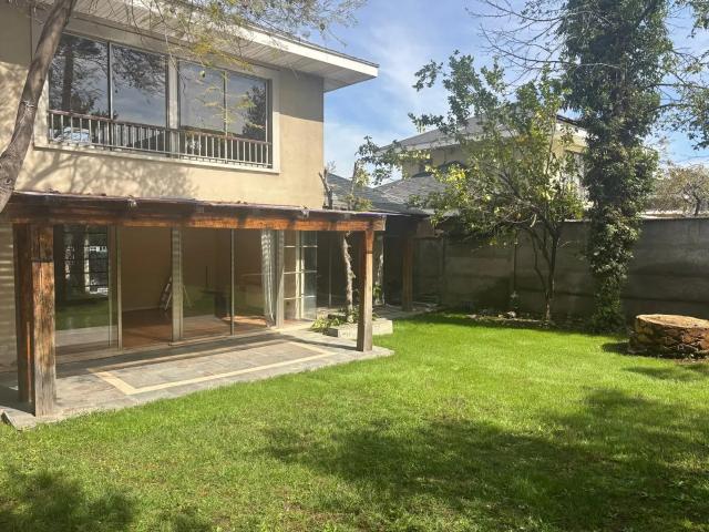 Arriendo En Barrio Cousiño Macul. 4d/3b/2e
