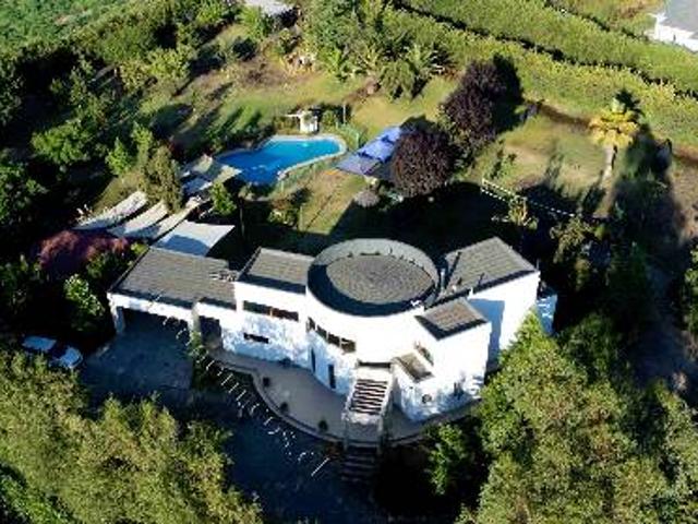 Arriendo Espectacular Casa amoblada en Idilica Parcela