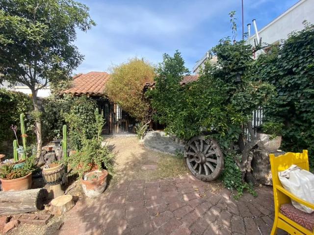 Arriendo estupenda casa colonial metro ñuñoa