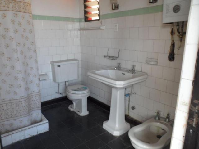 ARRIENDO EXCELENTE PROPIEDAD USO DE SUELO COMERCIAL EN AV. ANGAMOS