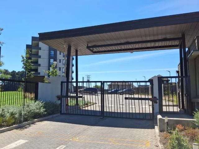 Arriendo exclusivo Depto en Condominio Borde Laguna