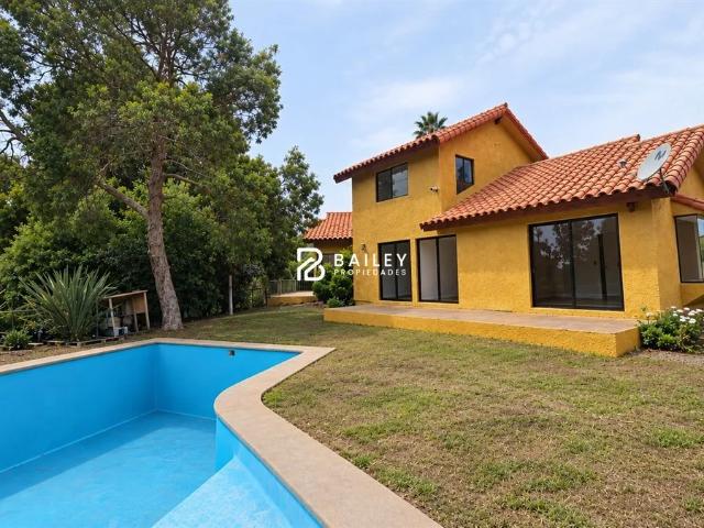 Arriendo Gran Parcela En Alfredo Rosselot 4d Y 3b Piscina