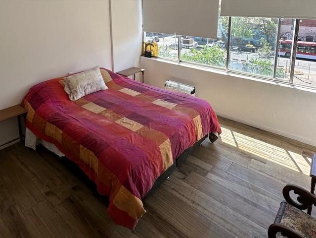 Arriendo habitación metro Santa Lucía