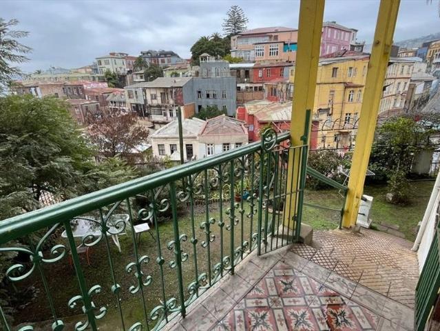 Arriendo habitación con baño privado en Cerro Alegre Valparaíso