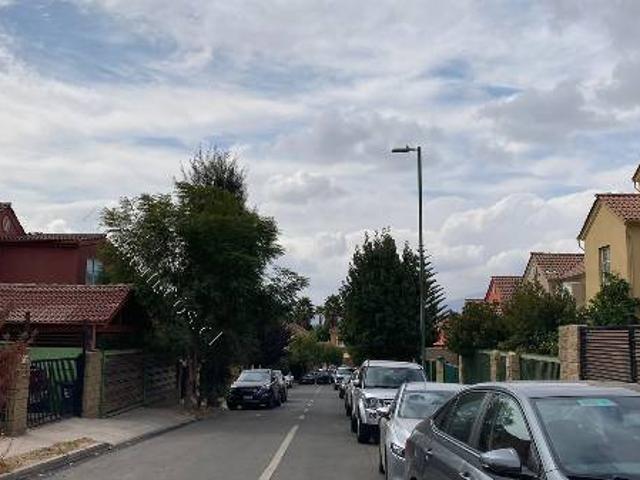 ARRIENDO HERMOSA CASA 3 DORMITORIOS VALLE LO CAMPINO