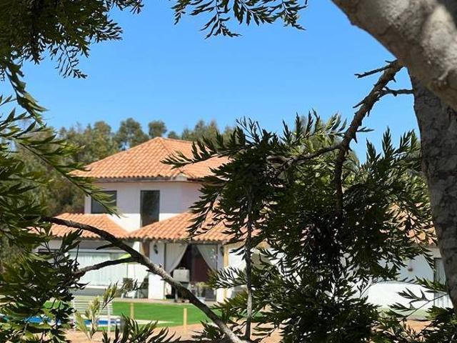 Arriendo hermosa casa