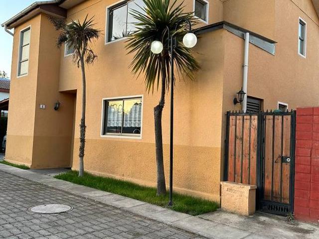 ARRIENDO HERMOSA CASA CERCA ESTACION, CENTRAL VILLA ALEMANA