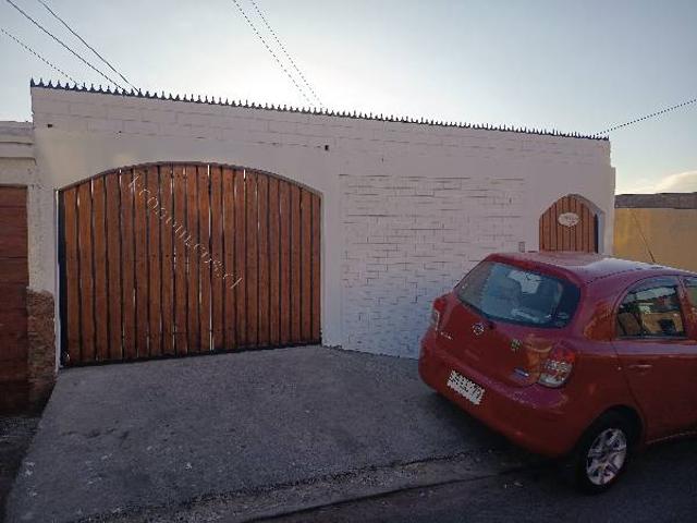 Arriendo hermosa casa gigante sector sur