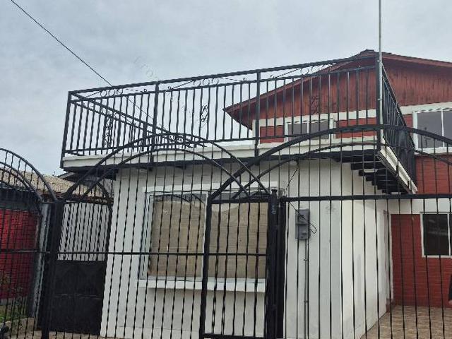 Arriendo hermosa casa de dos.pisos