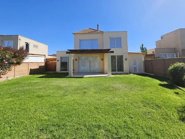 Arriendo Hermosa Casa En Condominio La Serena