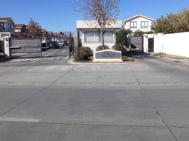 ARRIENDO HERMOSA CASA EN CONDOMINIO LOS VIÑEDOS RANCAGUA